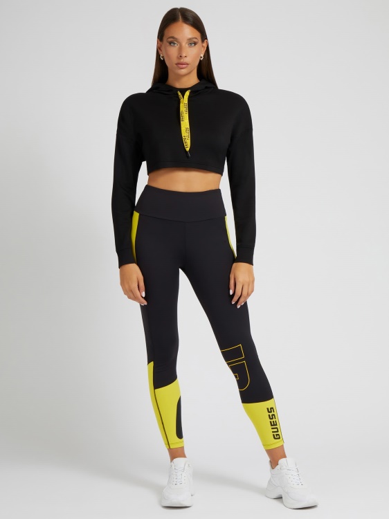 Black Guess Shop The Look нова тенденция