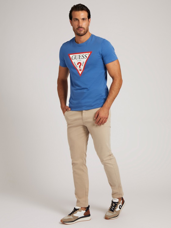 син триъгълник лого тениска Guess