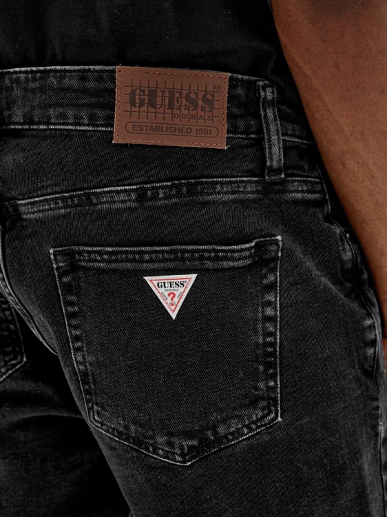 тесни дънкови панталони Guess черен нова тенденция