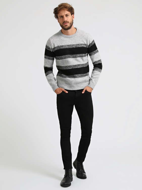 Guess раиран пуловер сив