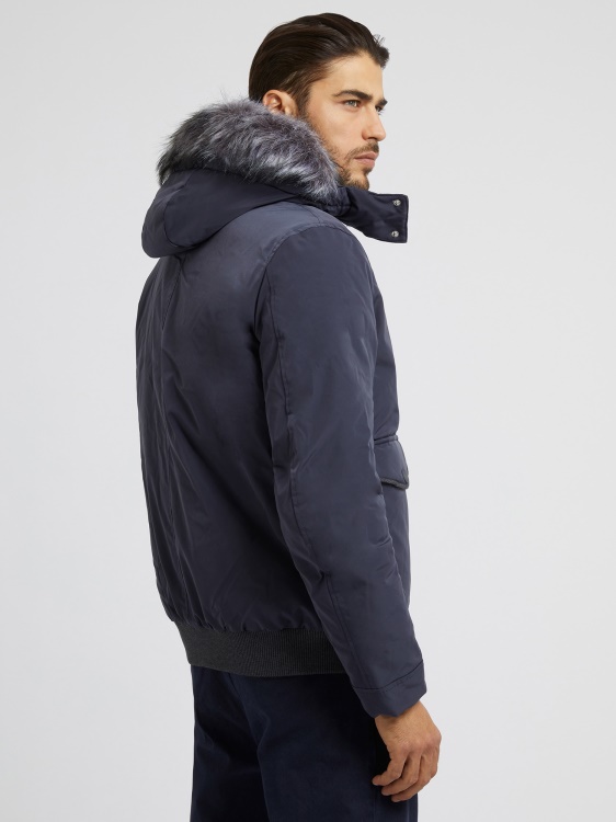 Guess сив истински пух