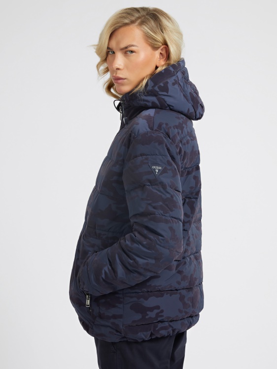 Puffer син камуфлажен принт Guess
