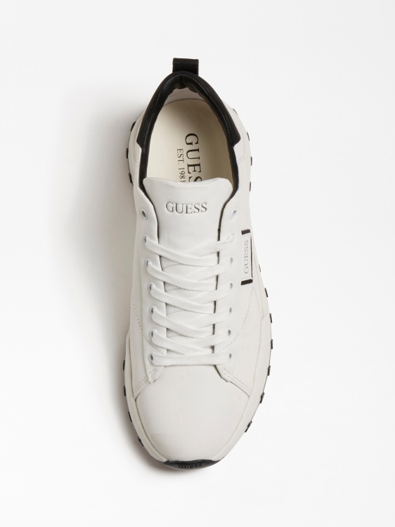бели обувки за бягане Guess Lucca от смесена кожа