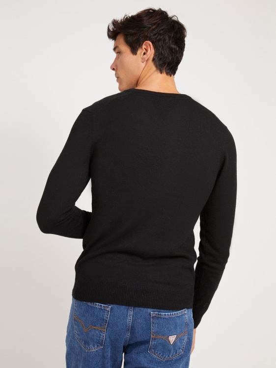 черен пуловер от смес от вискоза с V-образно деколте