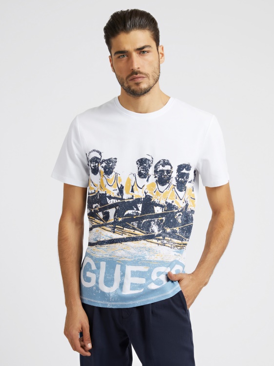 бяла тениска с макро принт Guess