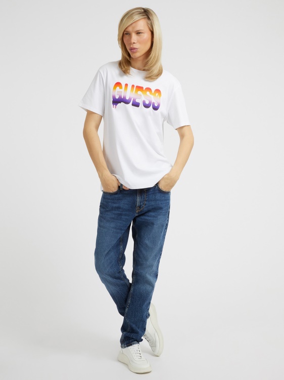 тениска Guess Trend Front Logo бяла нова тенденция