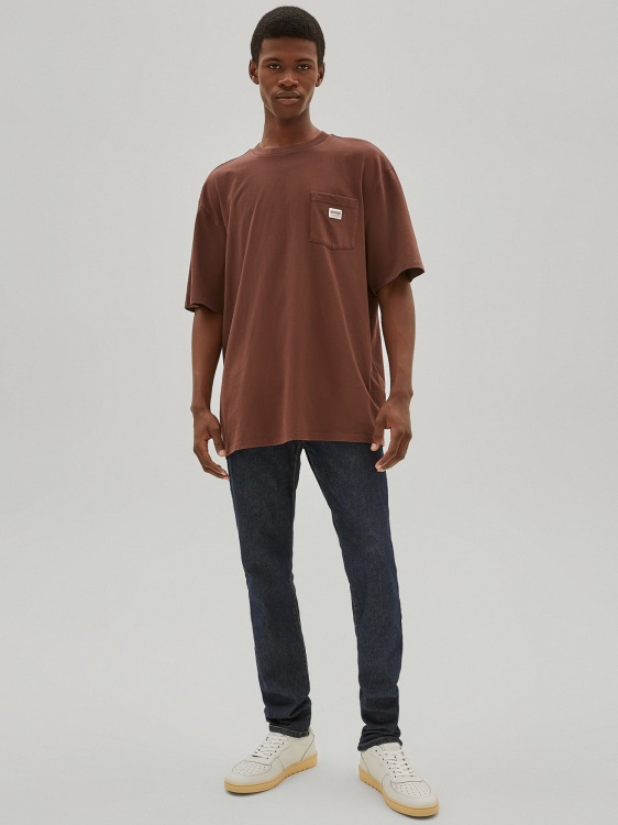 кафява тениска с предно лого Guess