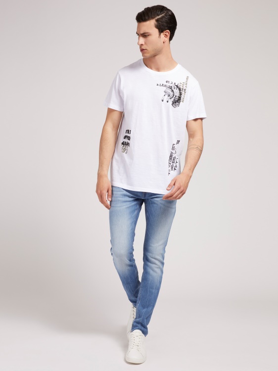 предна тениска с щампа Guess бяла