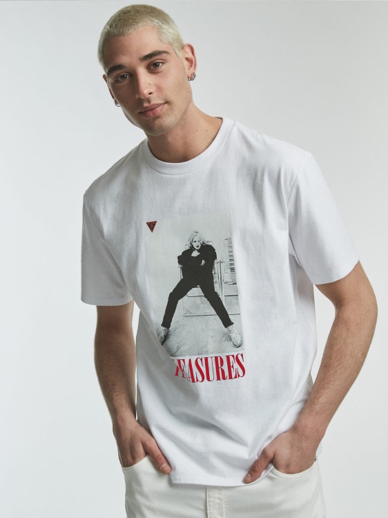 тениска с щампа отпред Guess бяла нова тенденция
