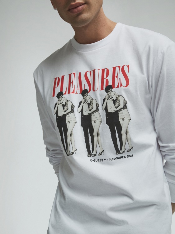 добавена щампа тениска Guess бяла