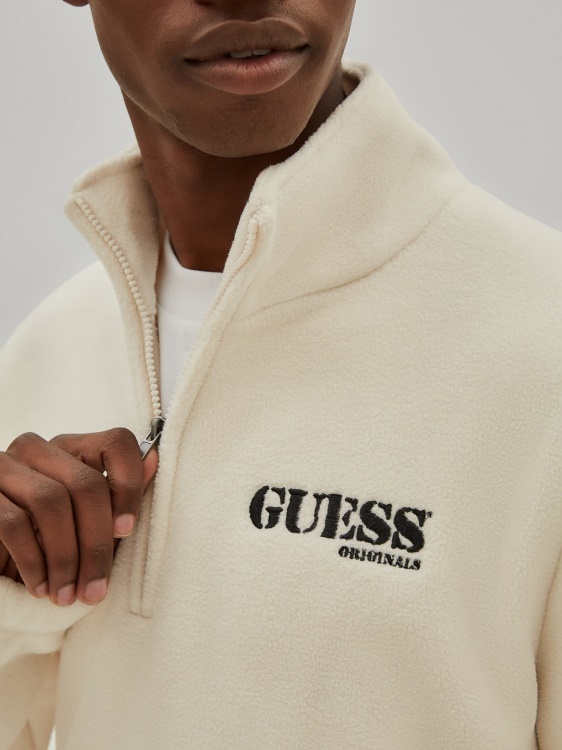 бял суичър с цип Guess