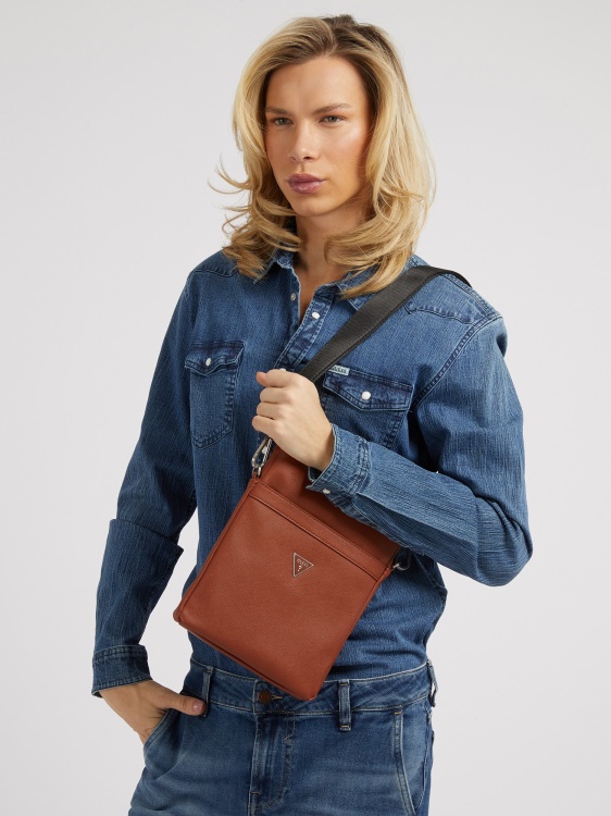 Guess кафява чанта през рамо Certosa Saffiano