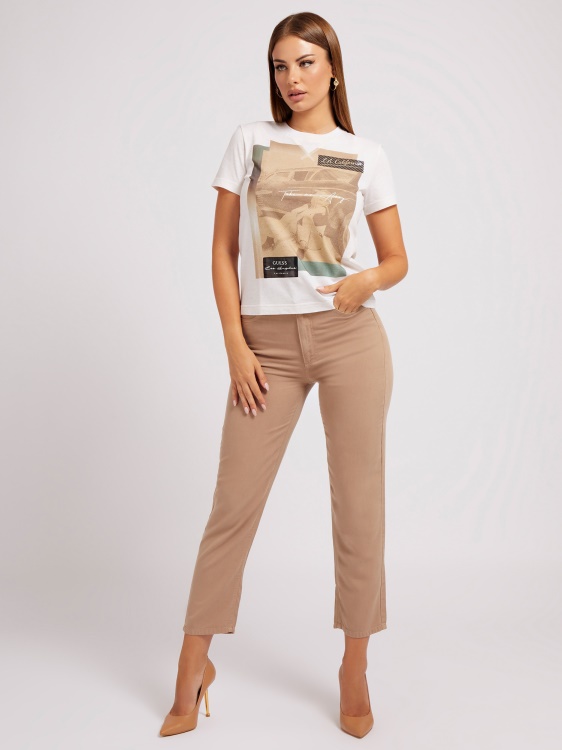 тениска с щампа отпред Guess бяла мулти