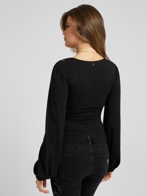 предполагам, черна предна обвивка отгоре