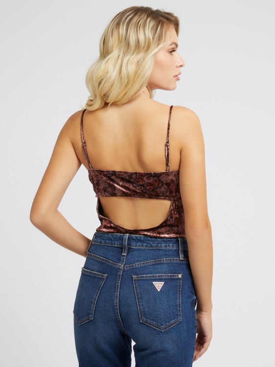 лилаво тяло с кадифе с флорални щампи