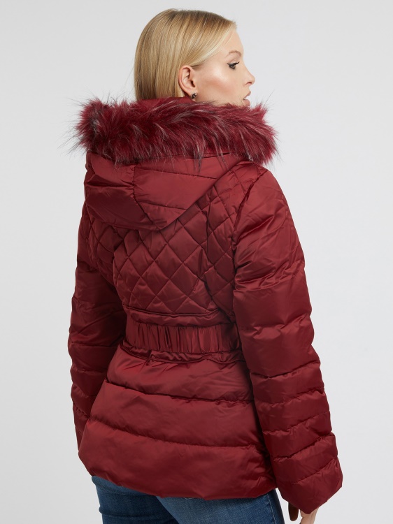 истинско пухче Guess червено