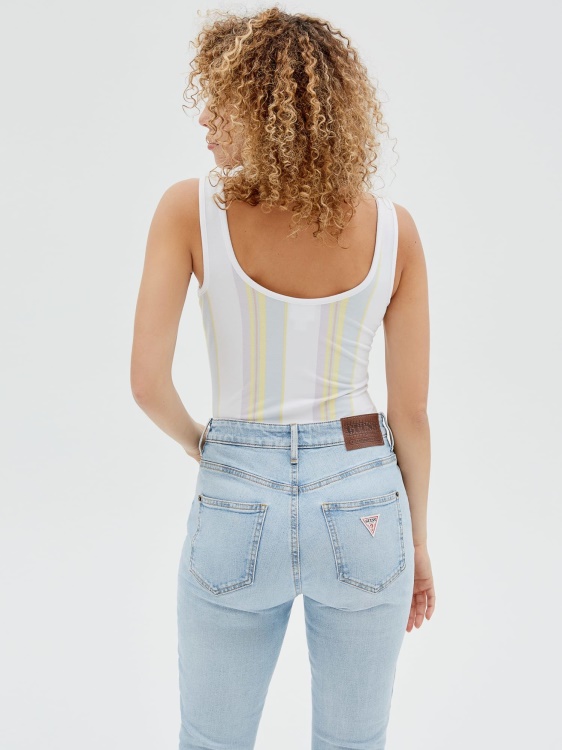 Guess бяло раирано тяло с много предно лого