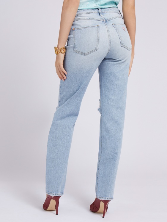 сини прави дънкови панталони, ожулвания