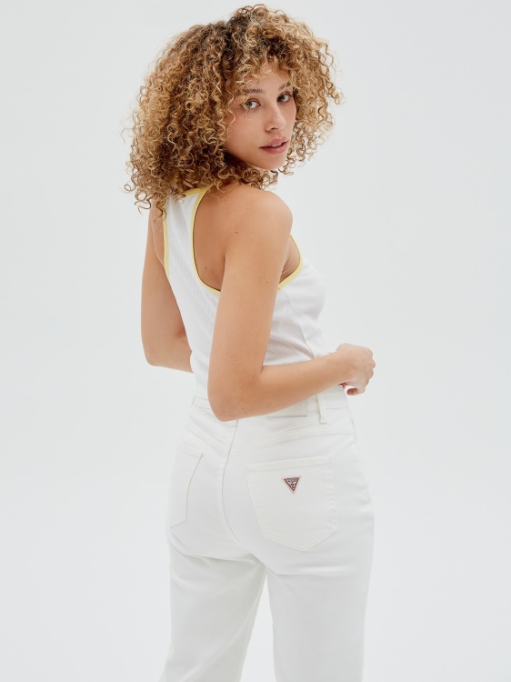 бяло потниче Guess отпред с маргаритки