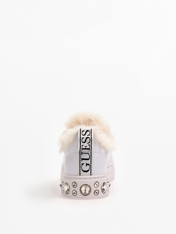 маратонки с нитове от изкуствена кожа, бели Guess