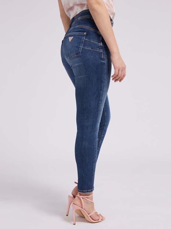 тесни дънкови панталони Guess синя модна тенденция