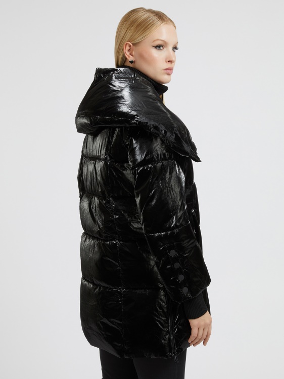 дълъг пуф с черно покритие Guess