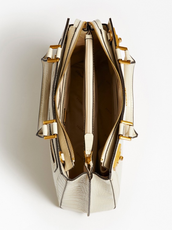 Guess Katey Logo Charm чанта бяла