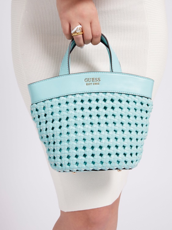 светлосин Guess Sicilia плетен мини купувач