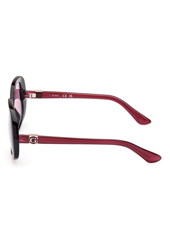 модел черни геометрични слънчеви очила Guess