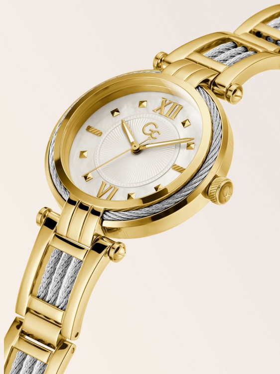 Gc стоманен аналогов часовник розово злато Guess