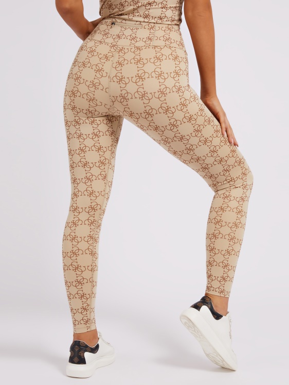 цял клин с лого бежов Guess