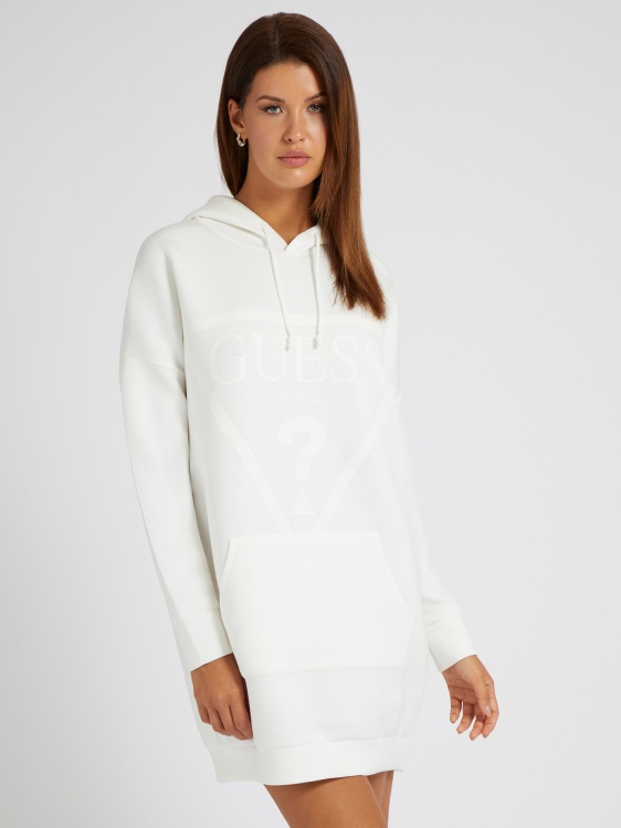 бял суичър с предно лого Guess нова тенденция