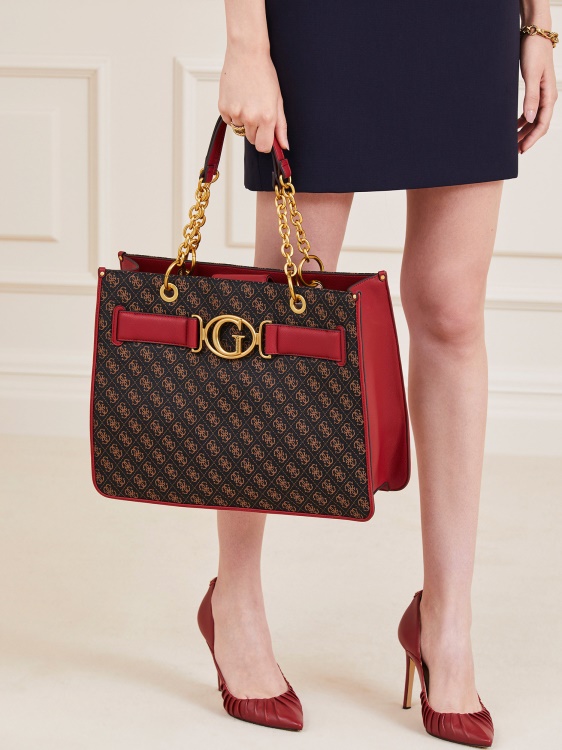 тъмночервено лого на Aileen 4g Shopper Guess