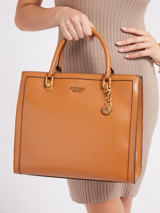 Guess кафява чанта Abey