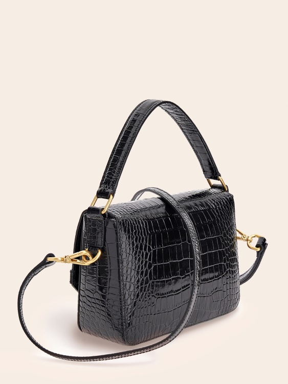 черна чанта през рамо от истинска кожа Guess Cristina