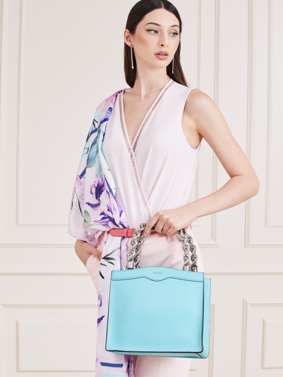 синя мини чанта от естествена кожа Aida Guess