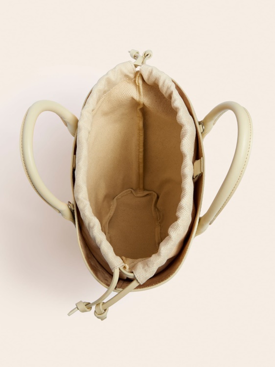 Guess бяла чанта от естествена кожа Jary