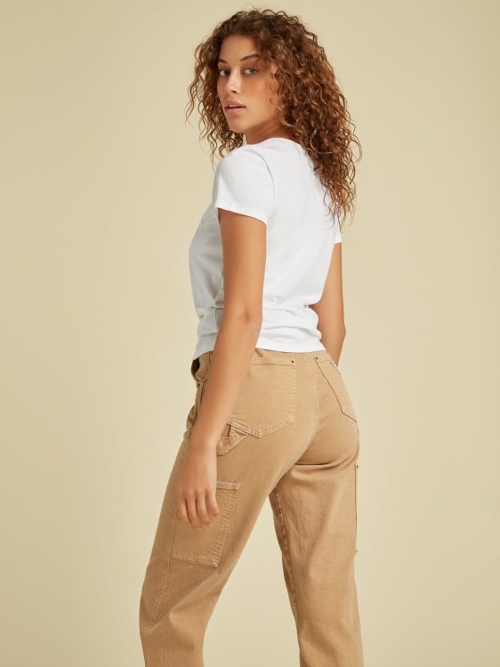 бяла тениска Guess с предно лого