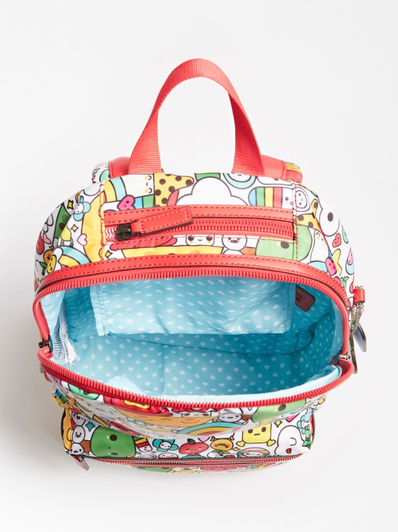 цяла раница с щампа на герои, многоцветен модел, предположение