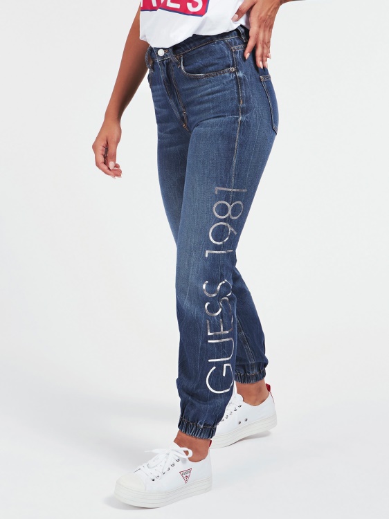 дънков панталон със спокойна кройка с щампа Guess