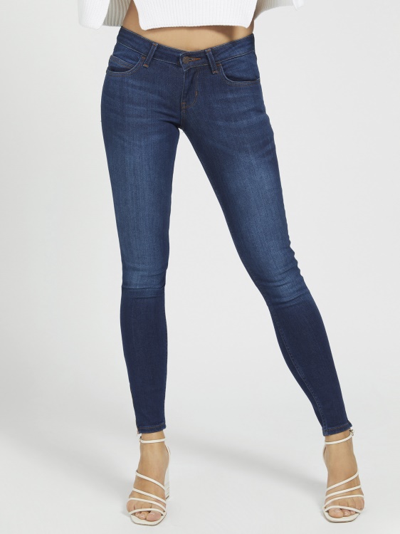 тесни дънкови панталони Guess Blue нова тенденция