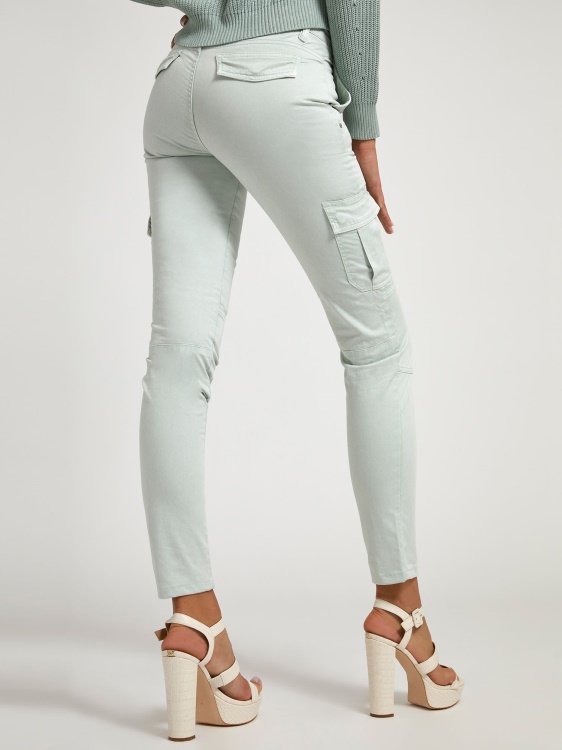 карго кльощави панталони сив цвят Guess