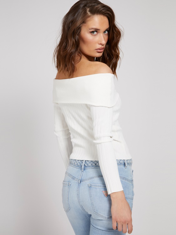 бял пуловер с отворени рамена Guess