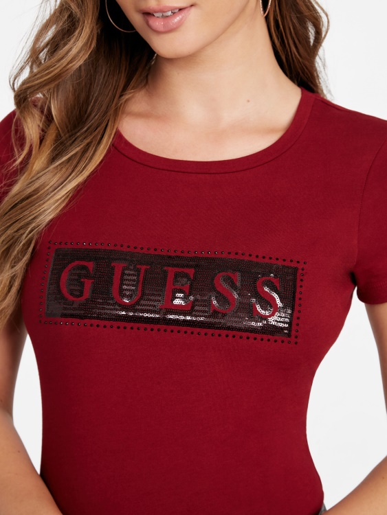 тениска със стоманени пайети и кристали Guess Beet Juice Red