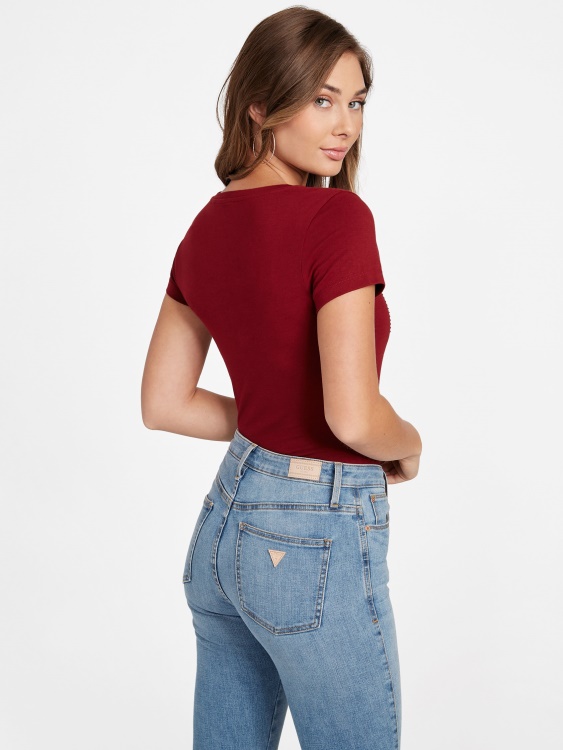 тениска със стоманени пайети и кристали Guess Beet Juice Red