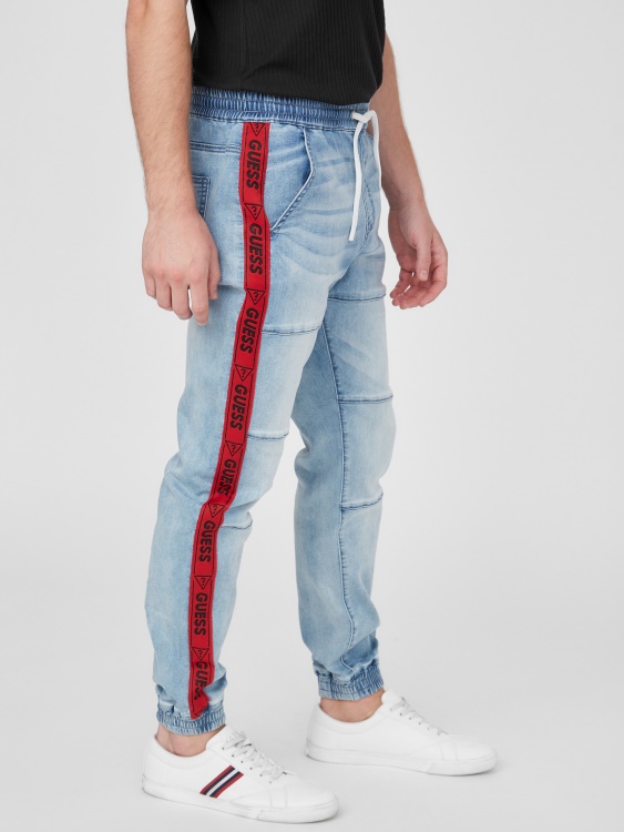 леки изпирани дънкови панталони еко Tyler Guess