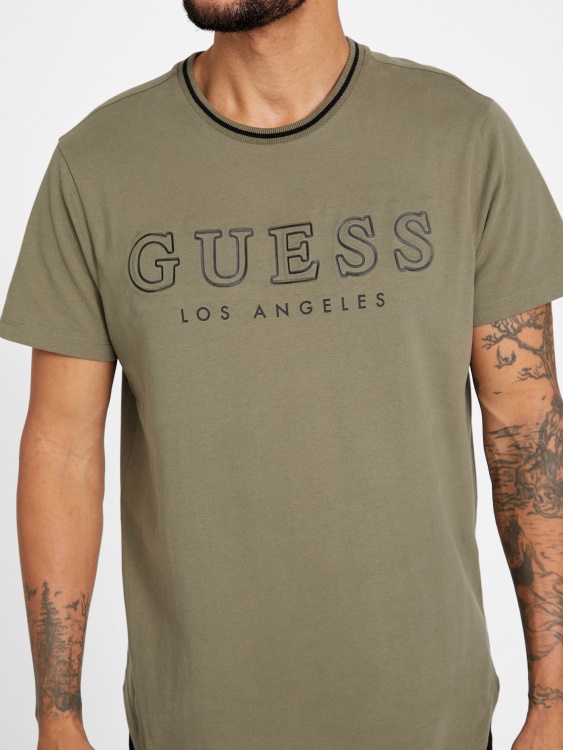 Dusty Oliver Guess тениска с дълга линия и кръгло деколте