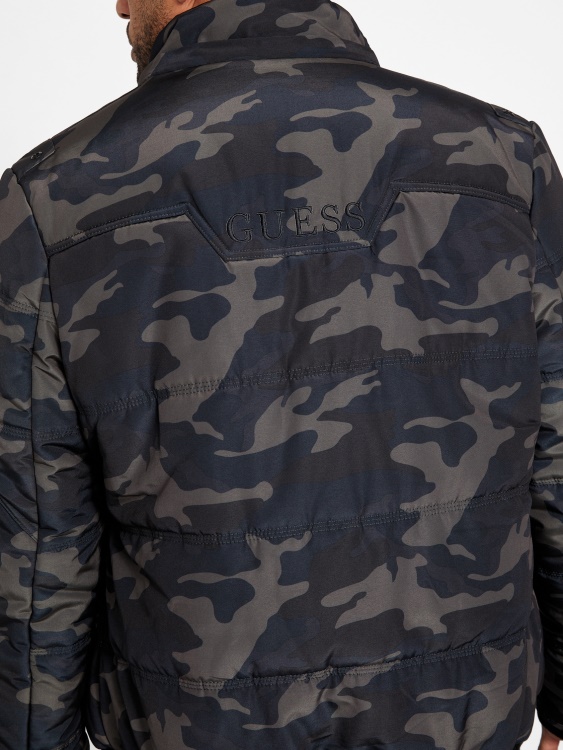 Guess Camo Puffy Yak Dustin