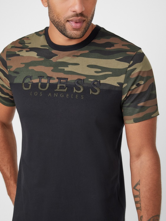 Camo Davion Color-block Logo Tee Guess