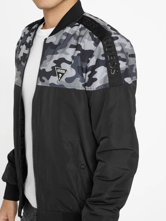 еко хавлиено летно яке Guess Camo Multi